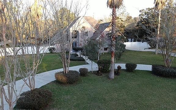 3rd image of 108 Lindsey Ln