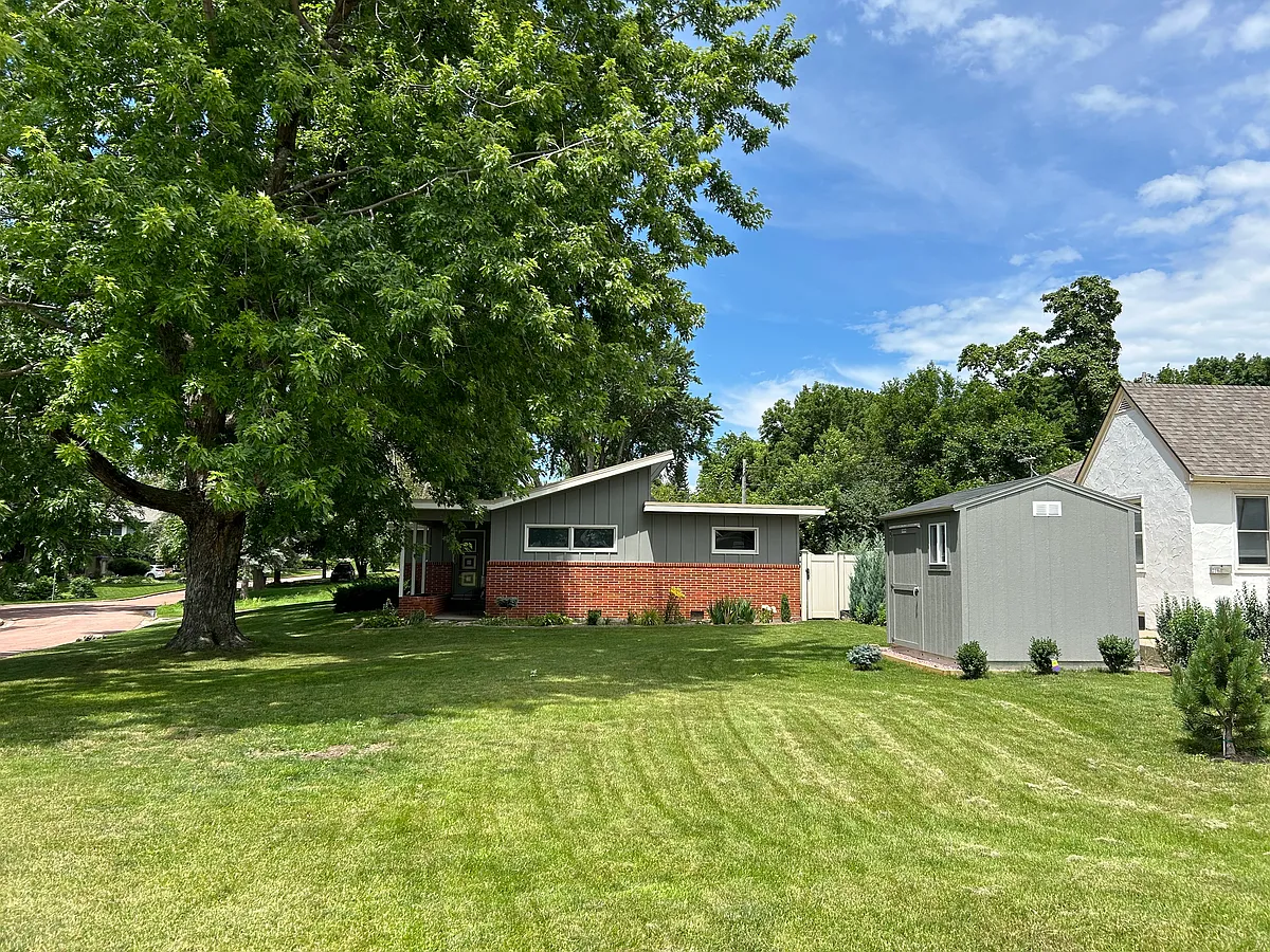 8' by 10' Shed - S Holly Dr