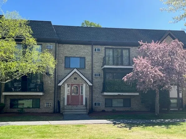 293 Pawtucket Blvd Unit 3, Lowell, MA 01854