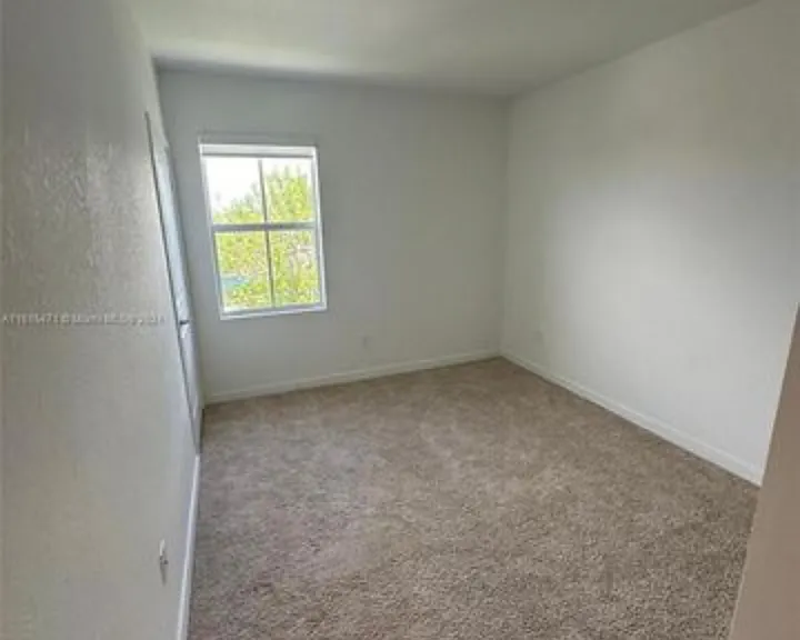 2-846 SE 19th St #846 — Photo 5