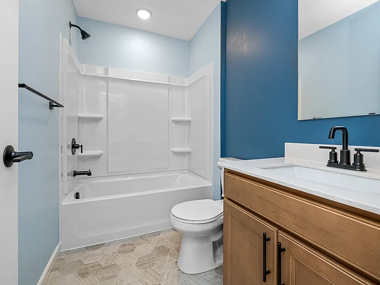 848 Woodlawn Ave — Photo 11