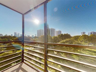 20500 W Country Club Dr APT 509, Aventura, FL, 33180