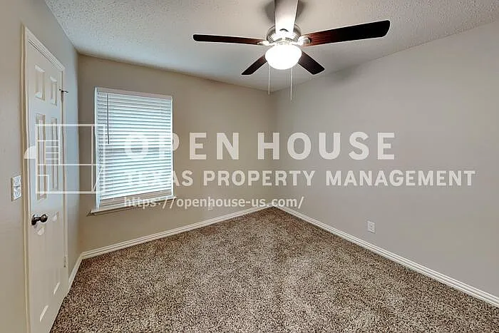 1523 Warwick Dr — Photo 23