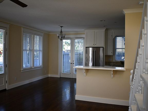 4th image of 831 W Spain St