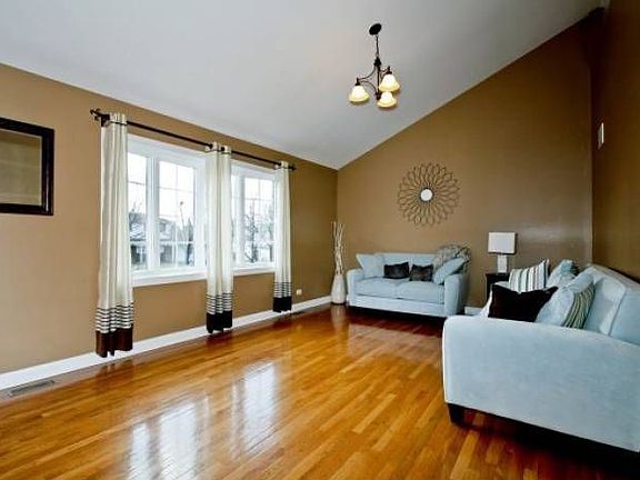 2nd image of 821 Bradoc St