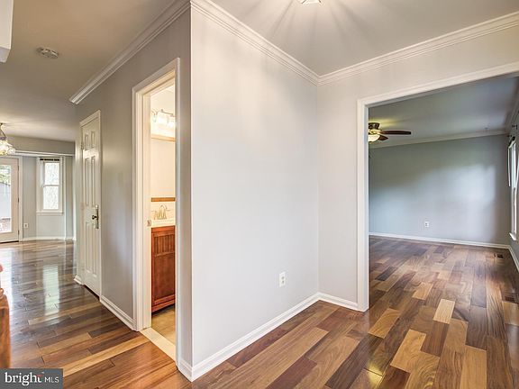 5th image of 356 Copperfield Ln