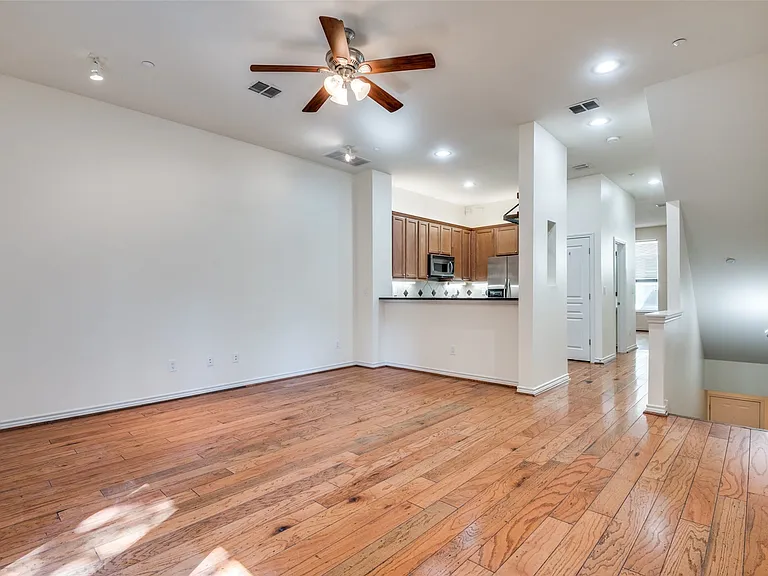 4225 McKinney Ave #11 — Photo 10