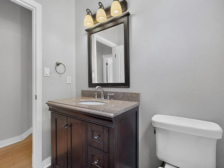 9715 Larnaca Rd NE — Photo 32