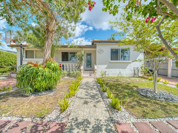 7215 SW 16th St, Miami, FL 33155
