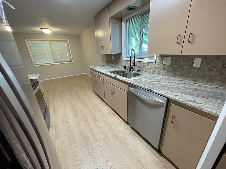 1319 NW 23rd St — Photo 2