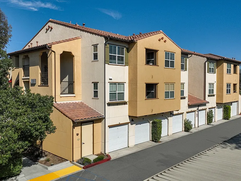Paseos At Magnolia Luxury Apartments Homes — Photo 63