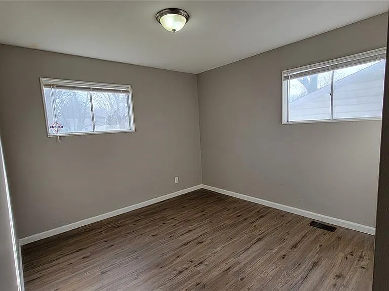 227 Meadowcrest Dr — Photo 6