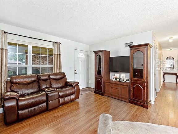 5th image of 724 Linton Ave