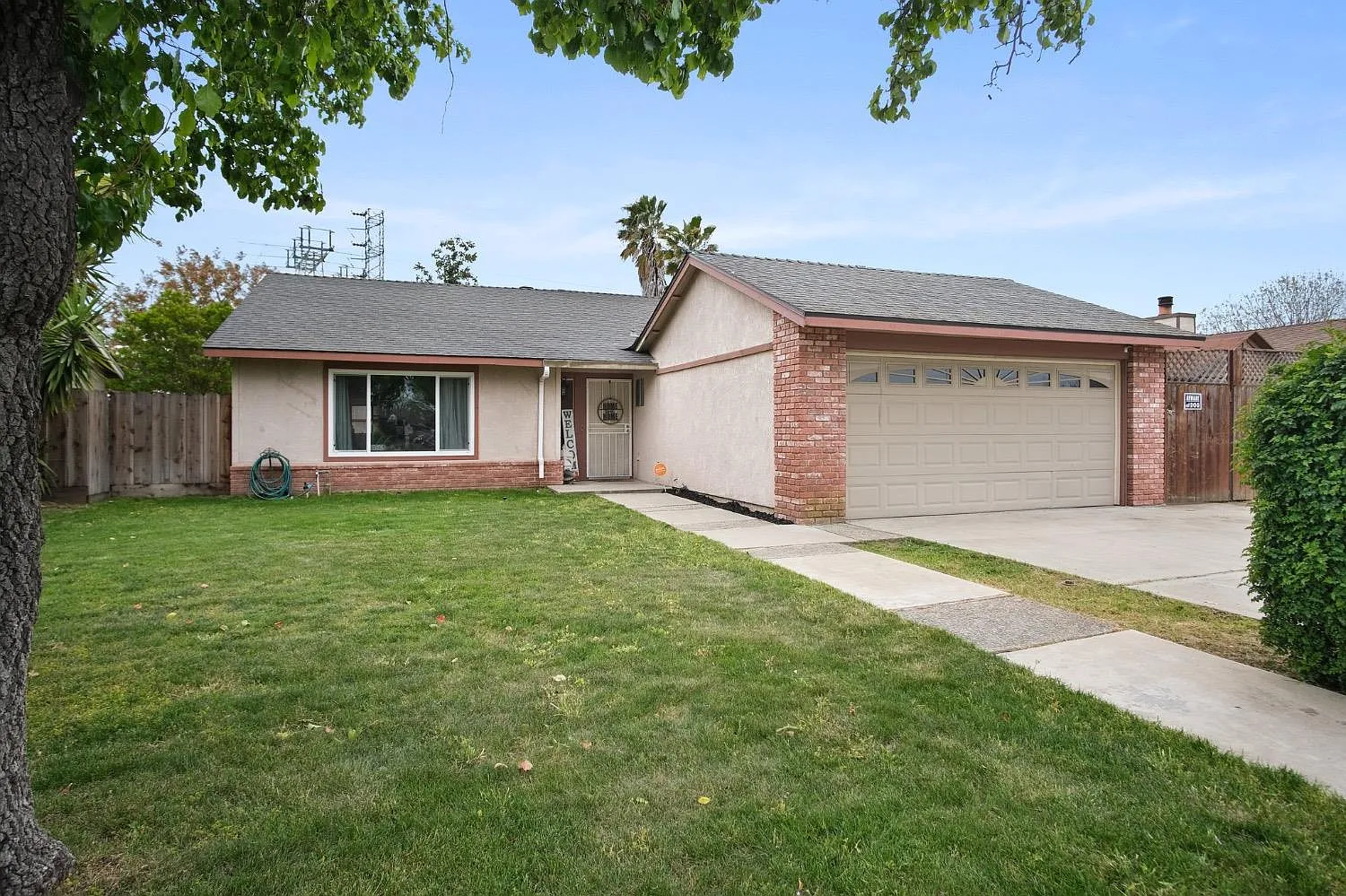 1628 Carlisle Ave photo 1