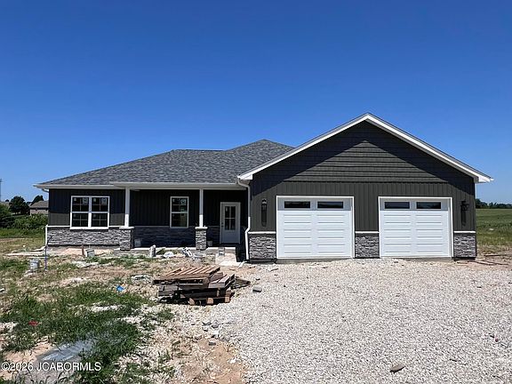 2nd image of 2437 Kirk Dr