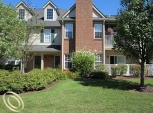 4130 Hampton Ridge Blvd, Howell, MI 48843