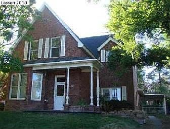 1st image of 250 S Pine St
