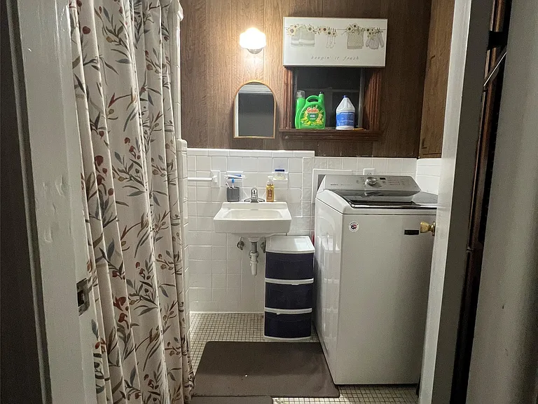 3881 Frasier St — Photo 9