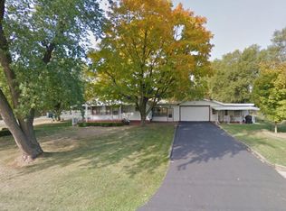 11N020 S Gale St, Elgin, IL 60123