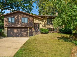 2807 Carter Rd, Dubuque, IA 52001