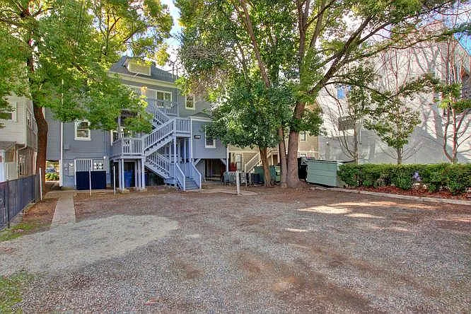 1821 Capitol Ave — Photo 29