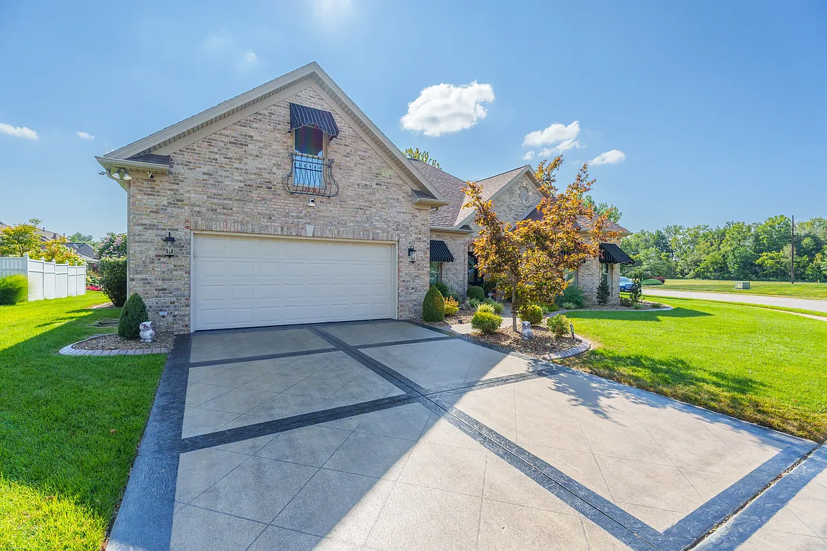 Building Photo - 1650 Creek Haven Loop