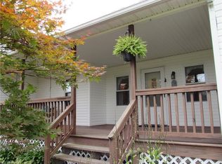 7915 Cox Rd, Windsor, OH 44099