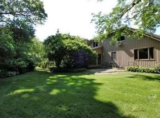 25W665 Red Maple Ln, Wheaton, IL 60189