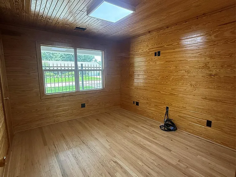 902 Hidden Valley Dr — Photo 24