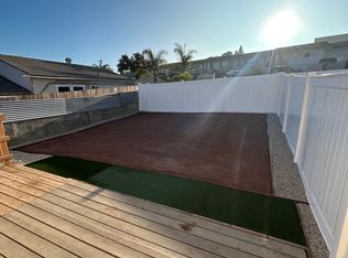 142 Camino Corto #2, Vista, CA 92083