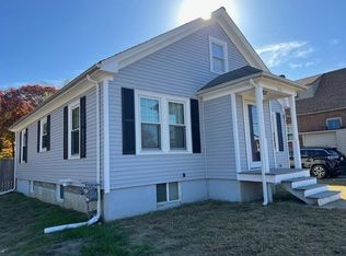 1856 Mendon Rd, Woonsocket, RI 02895