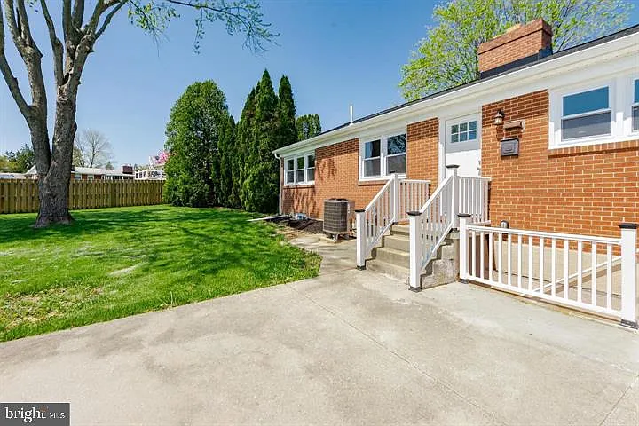 105 Meadow Rd — Photo 26