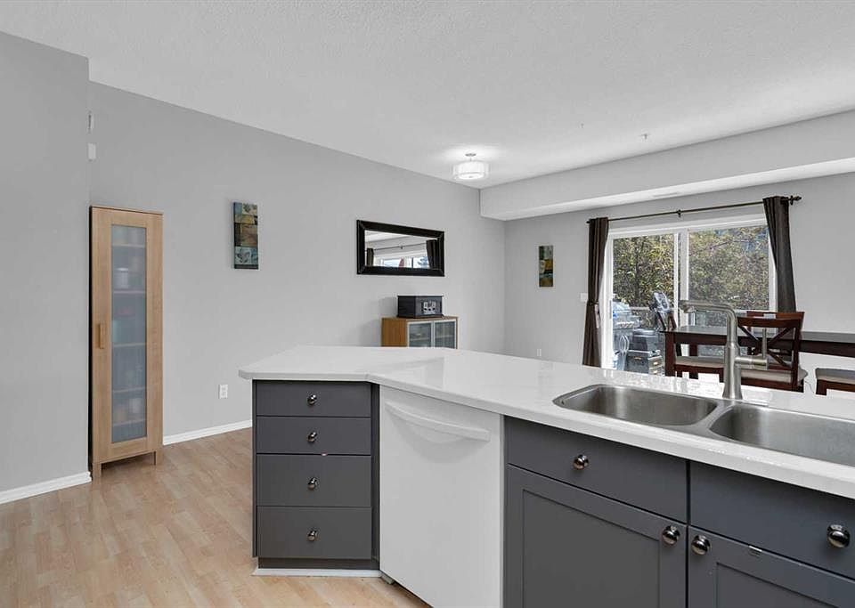 6600 W Old Banff Coach Rd SW Calgary, AB, T3H4J4 Apartments for Rent