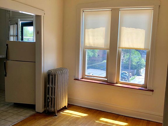 3rd image of 4807 N Hermitage Ave APT 3W