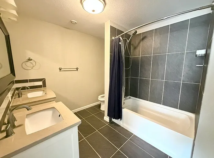 1005 Idlewood Ave — Photo 5