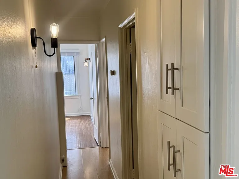 942 Havenhurst Dr — Photo 11