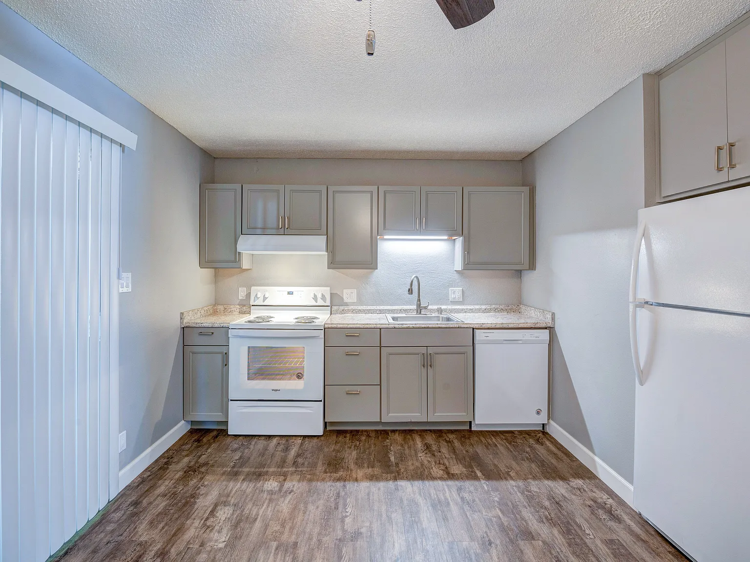 Juniper Garden Apartments — Photo 2