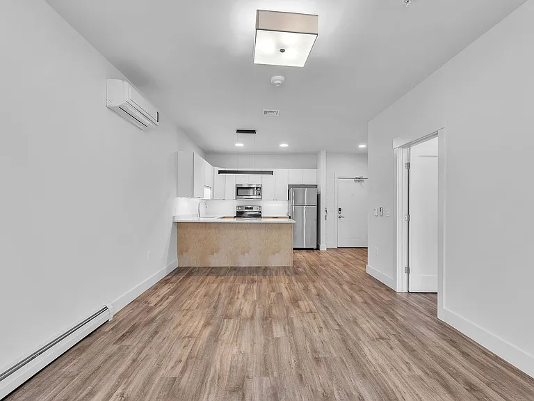 121 Shea Dr — Photo 31