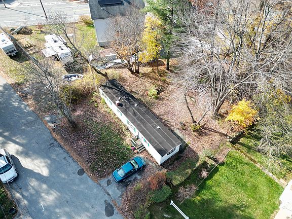2nd image of 16 Albion St