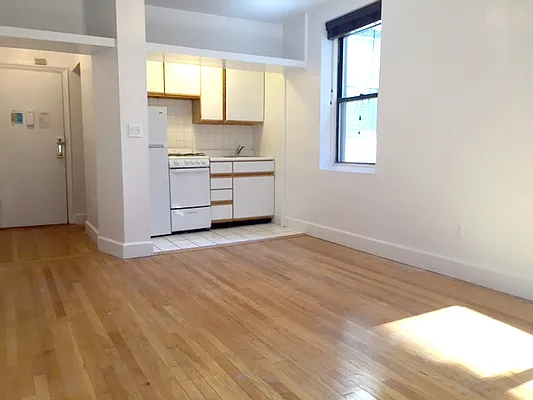 Rented by LIVING QUARTERS NY INC | media 7