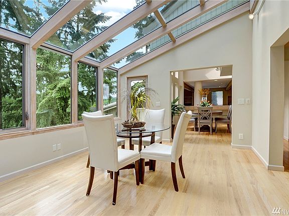 5th image of 228 130th Ave SE