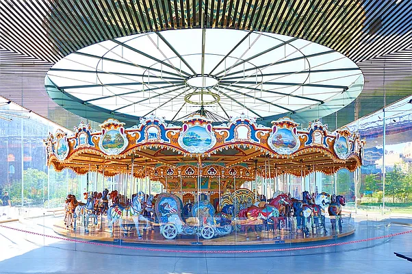 Rented by Lisa Management | media 30