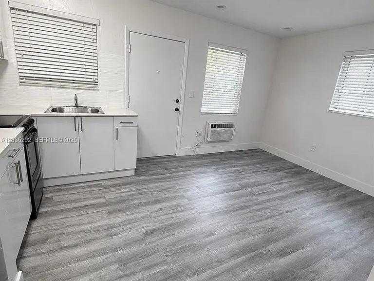 427 Anastasia Ave #11 — Photo 3