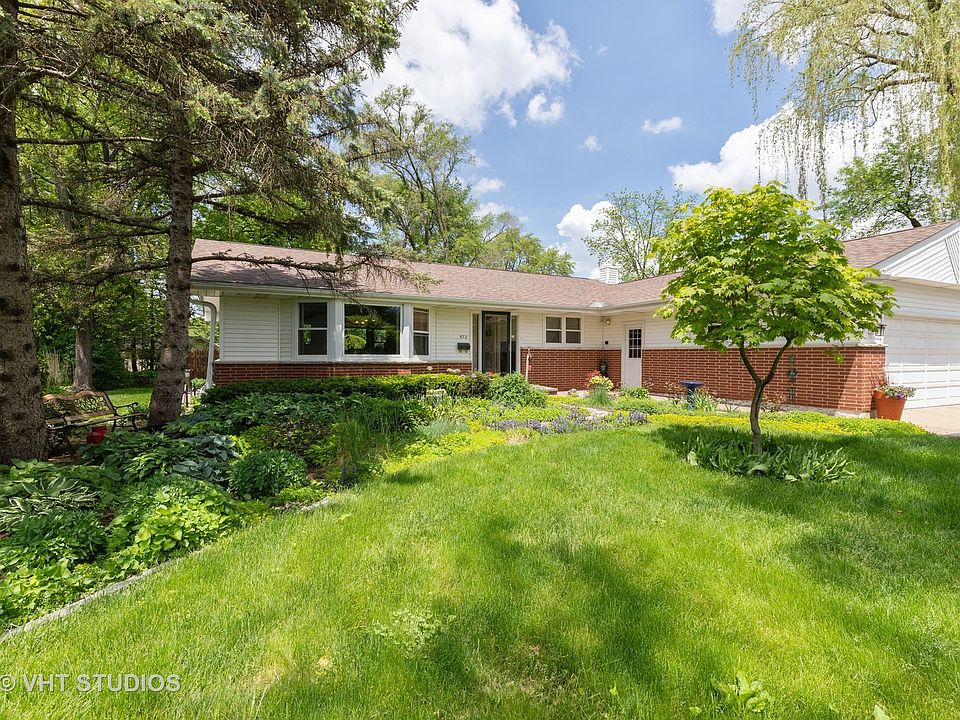 1st image of 572 Dawn Cir