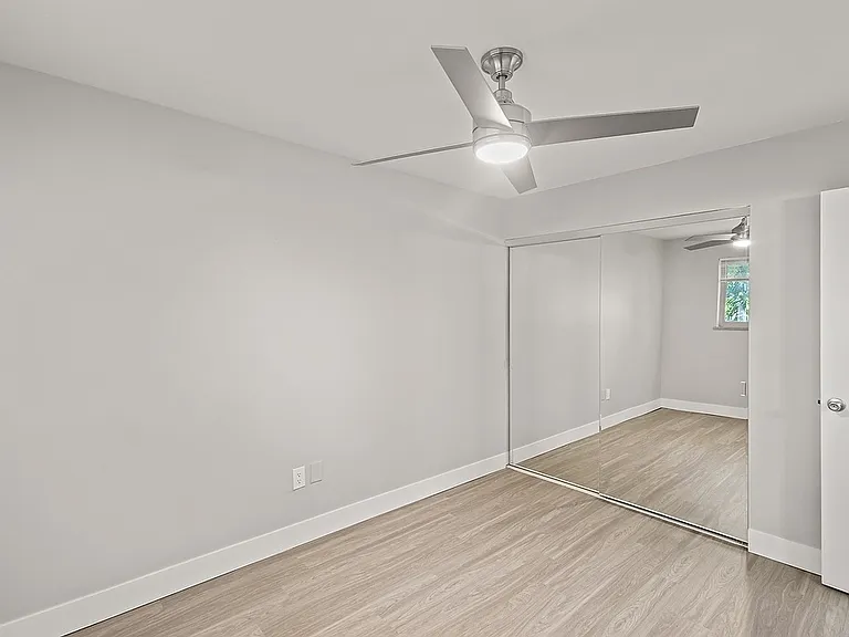 1635 Cook — Photo 32