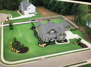 1390 Lakeridge Ct, Jefferson, GA 30549