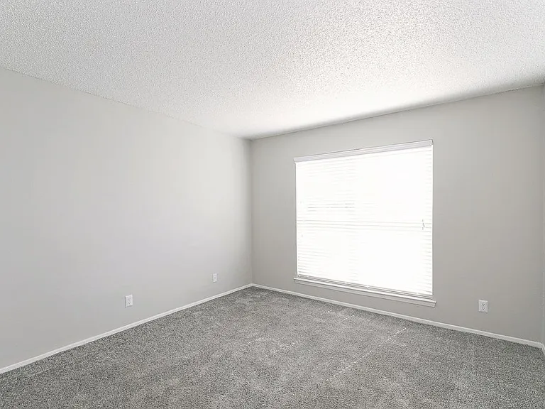 City Summit Apartments — Photo 84
