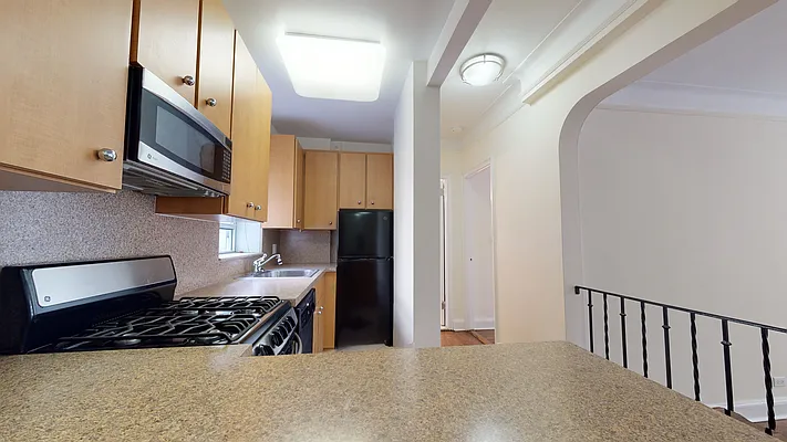 Rented by Arwell Realty | media 12