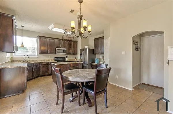 8225 Bedrock Dr — Photo 9