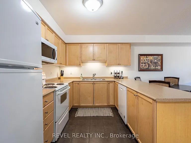 39 Coulter St #25 — Photo 9